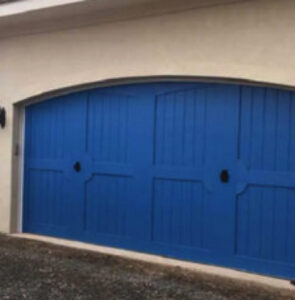 Different Kinds of Commercial Garage Doors